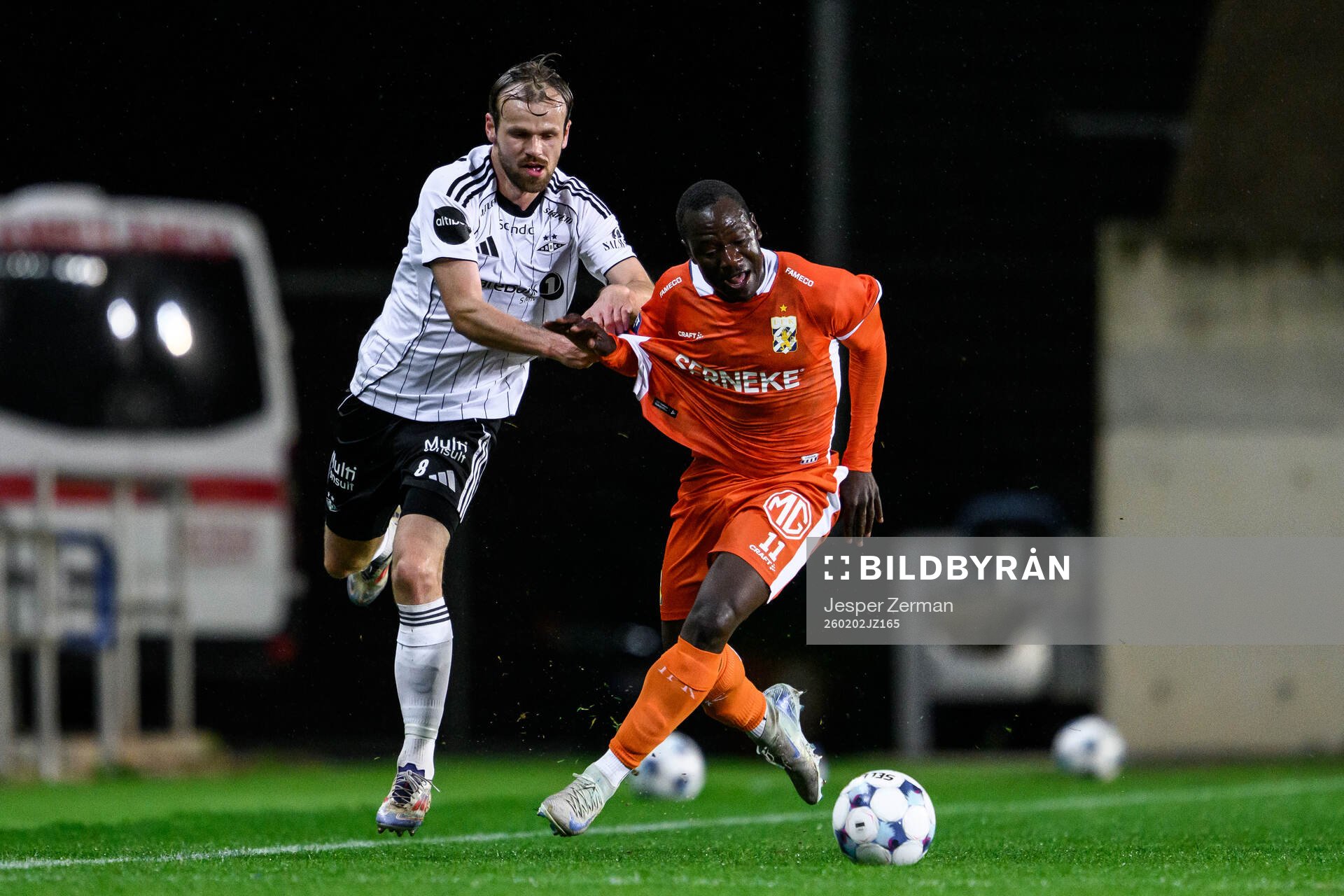 Iver Fossum of Rosenborg and Saidou Alioum Moubarak of IFK