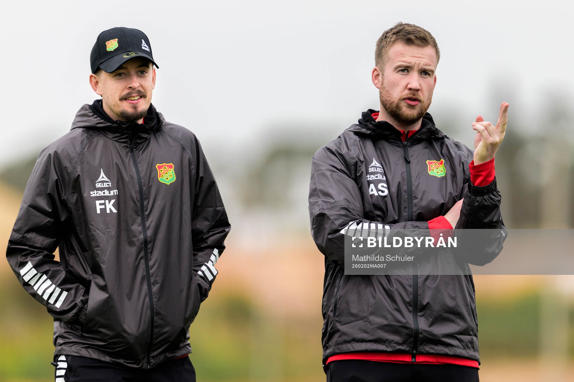 Fysioterapeut Felix Karlsson och assisterande tränare