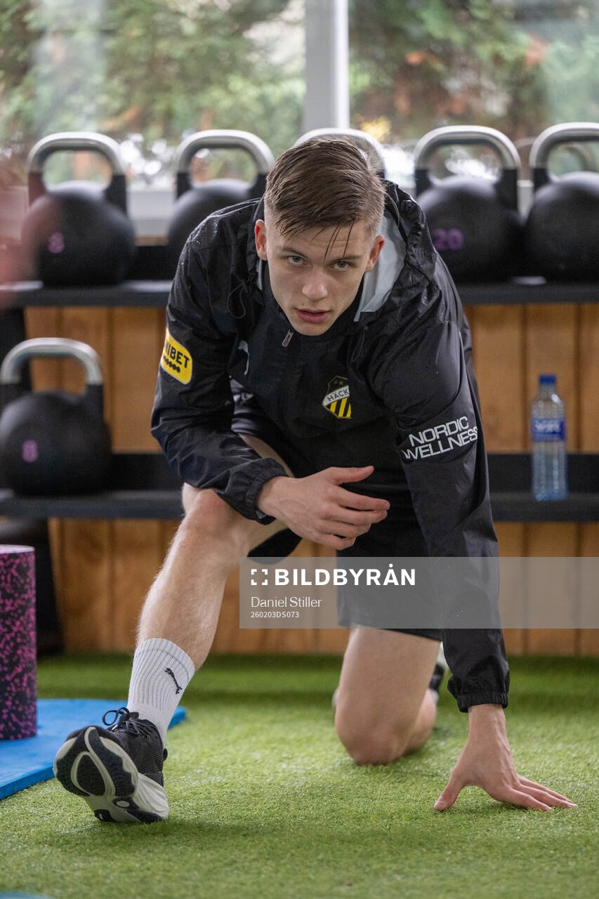 Adrian Svanbäck ett gympass med Häcken