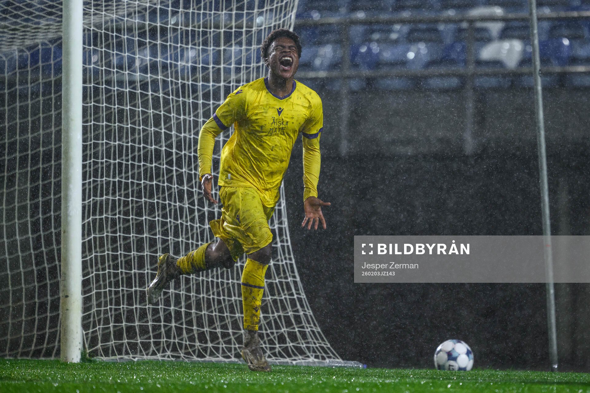 Zebedee Kennedy of Mjällby celebrates