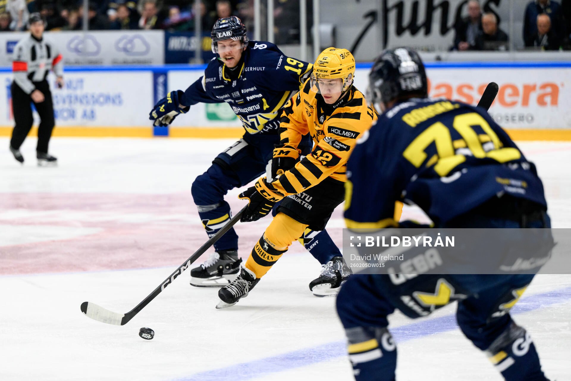 HV71s Niklas Hansson och Skellefteås Valter Lindberg