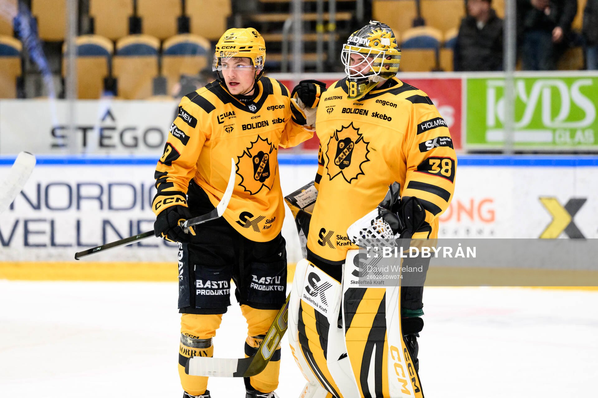 Skellefteås Victor Stjernborg och Skellefteås målvakt