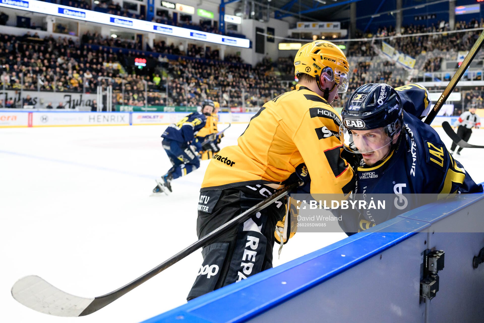Skellefteås Frans Haara och HV71s Victor Laz