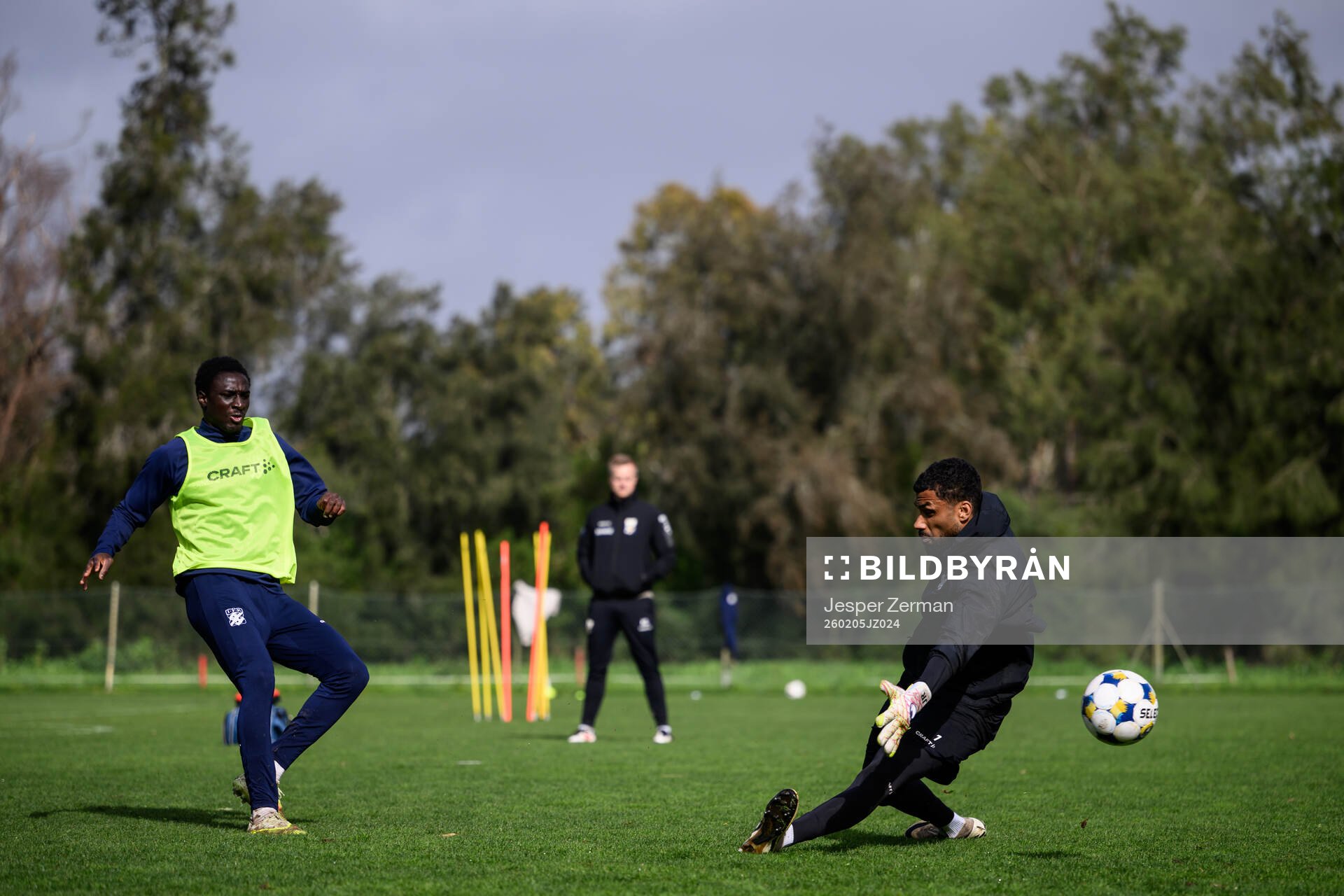 IFK Göteborgs Imam Jagne och målvakt Jonathan Rasheed