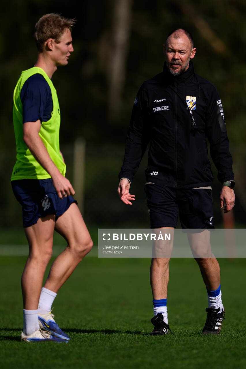 IFK Göteborgs Max Fenger och assisterande tränare Joachim