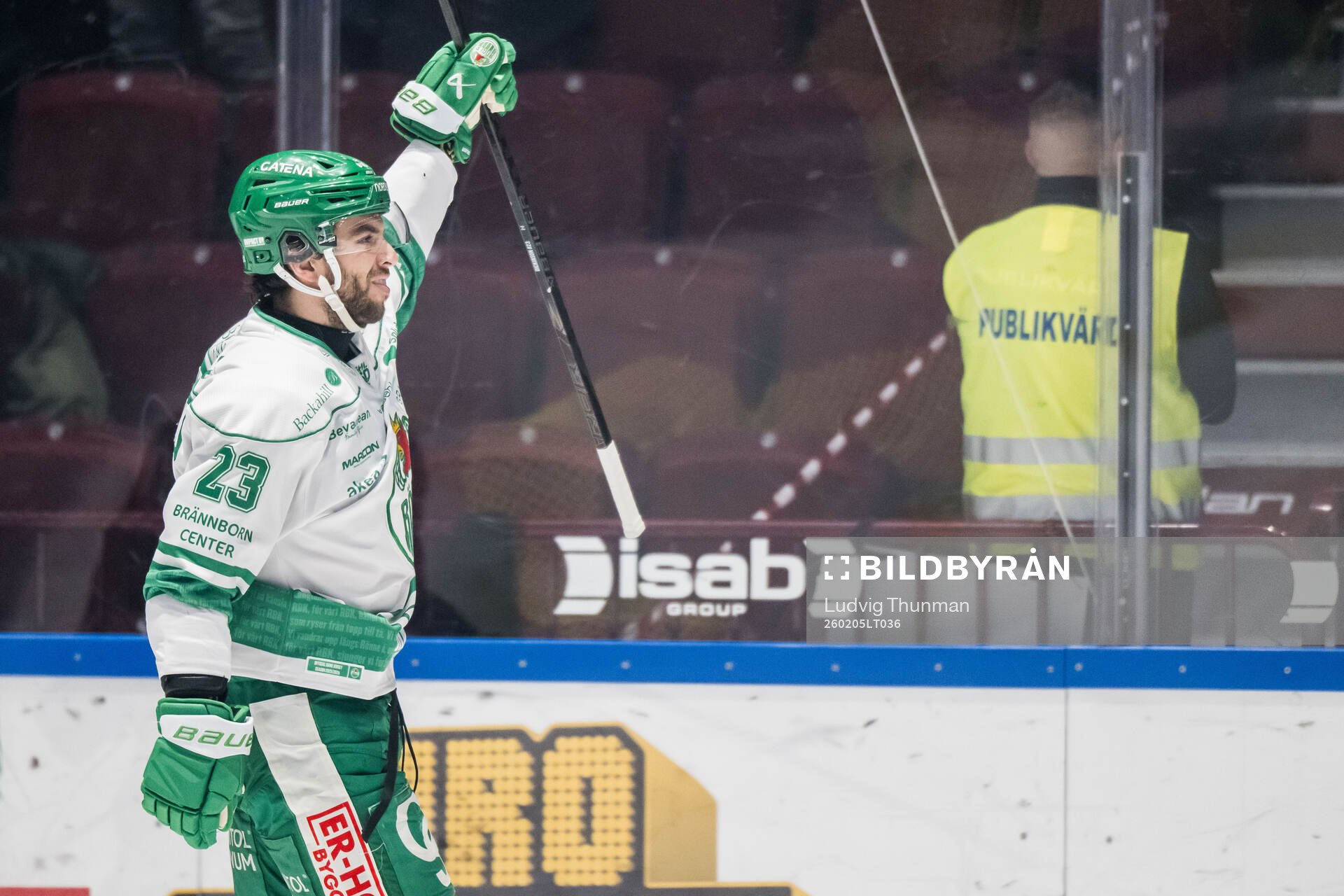 Rögles Josh Dickinson jublar