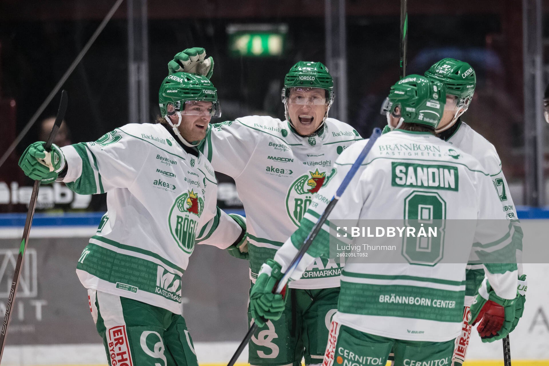 Rögles Calle Själin och Paul Ladue jublar