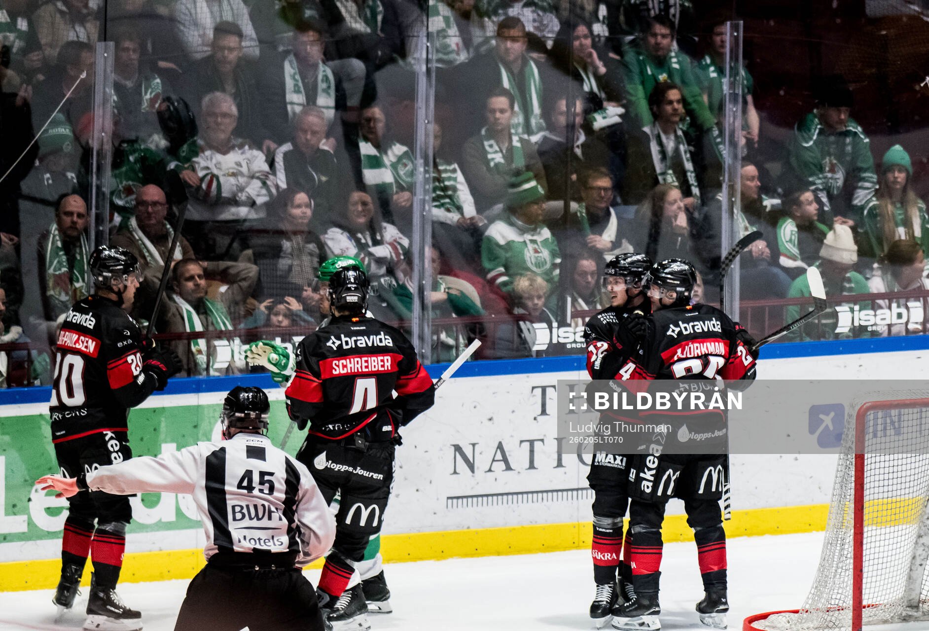 Malmö Redhawks spelare jublar