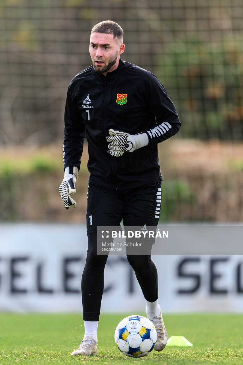 Målvakt Mergim Krasniqi