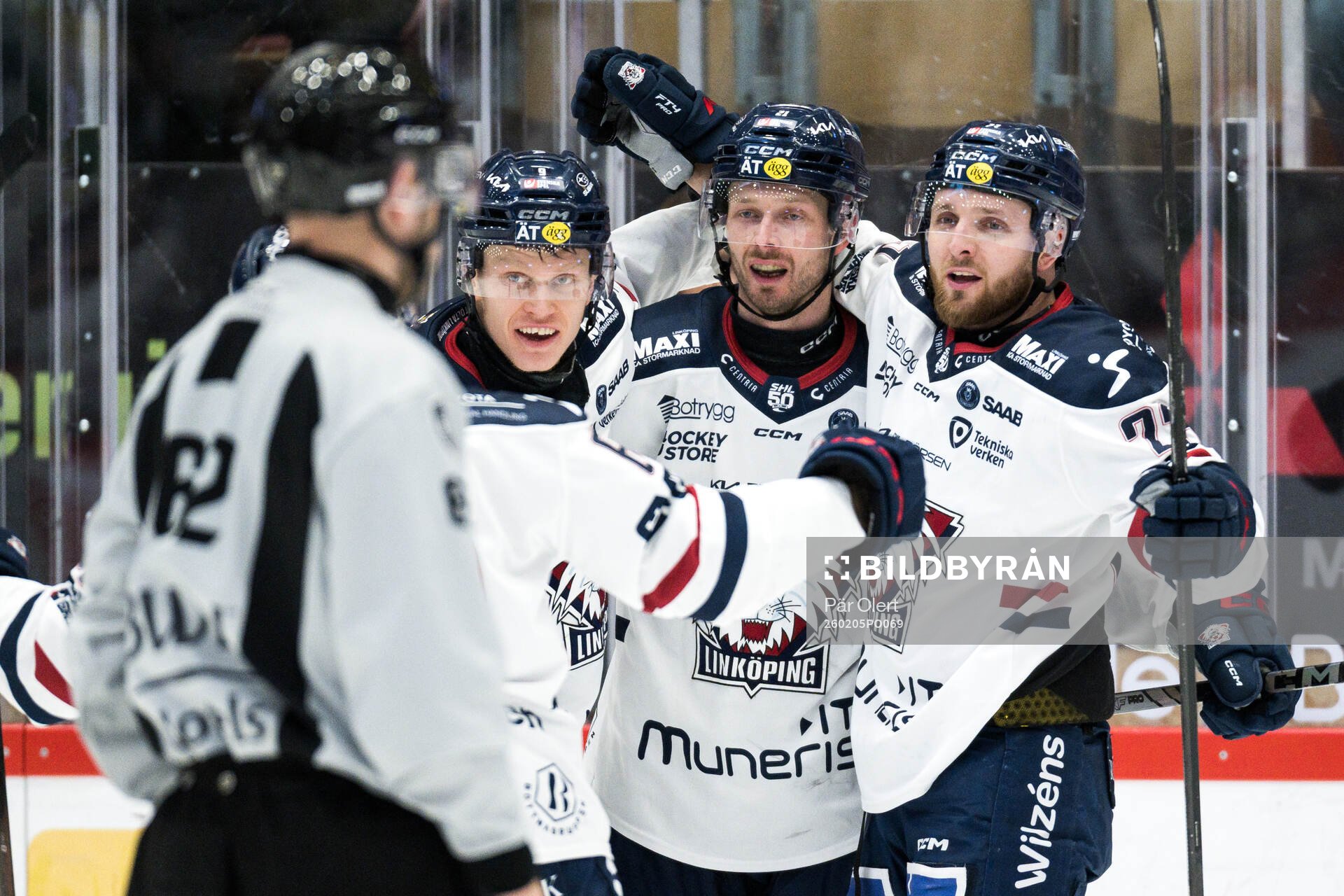 Linköpings Robin Kovacs jublar