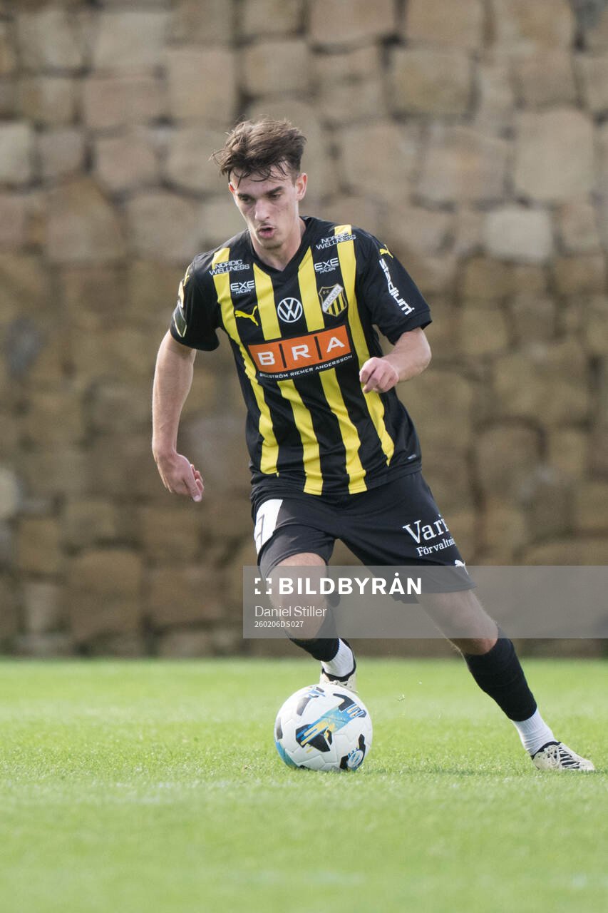 Häckens Dion Gashi