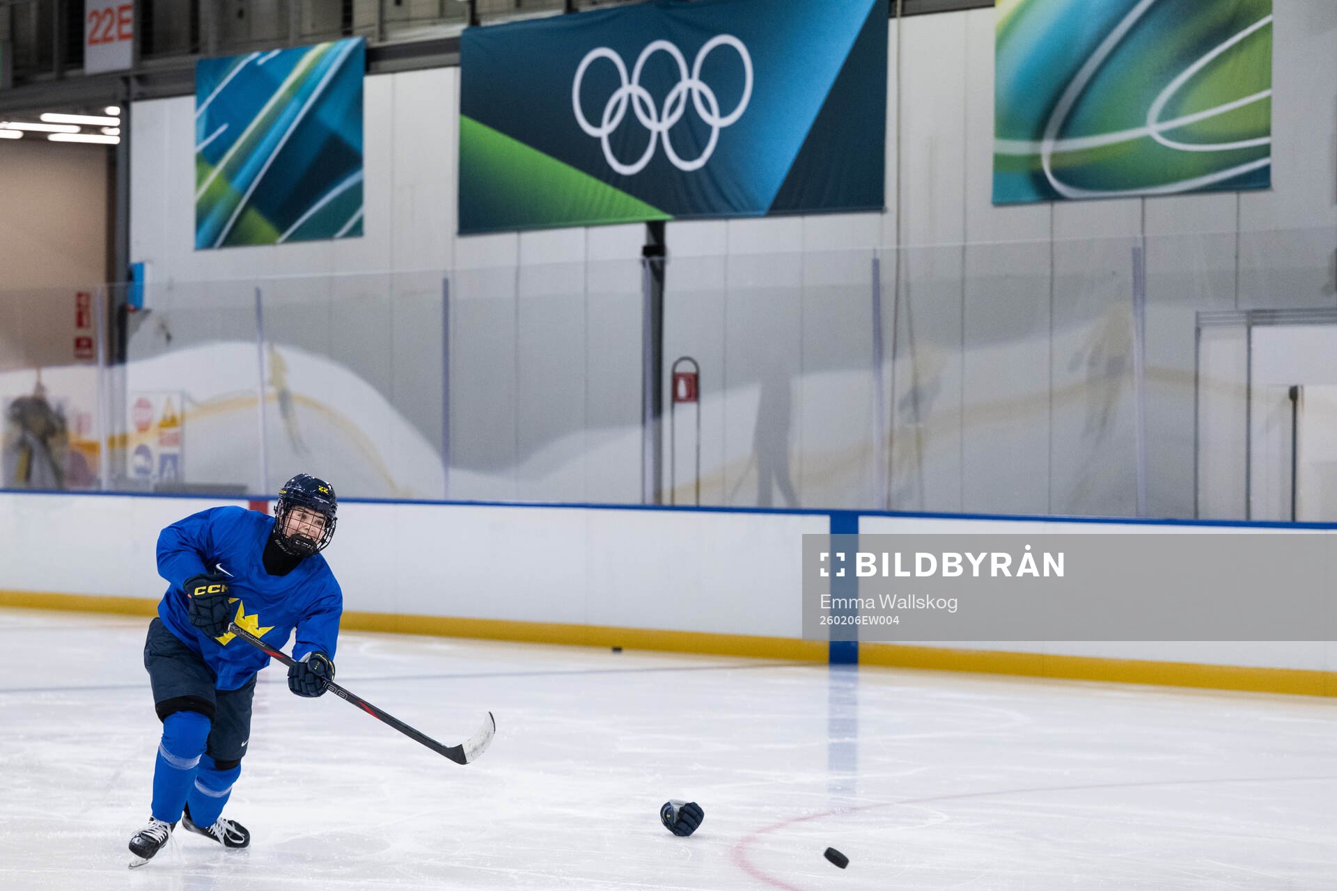 Hanna Thuvik of Sweden at a ice hockey practice session