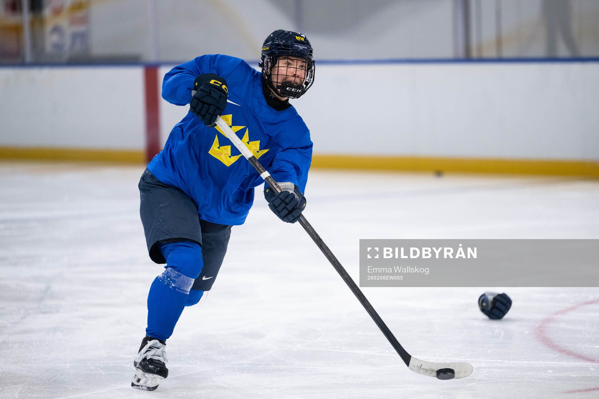 Nicole Hall of Sweden at a ice hockey practice session