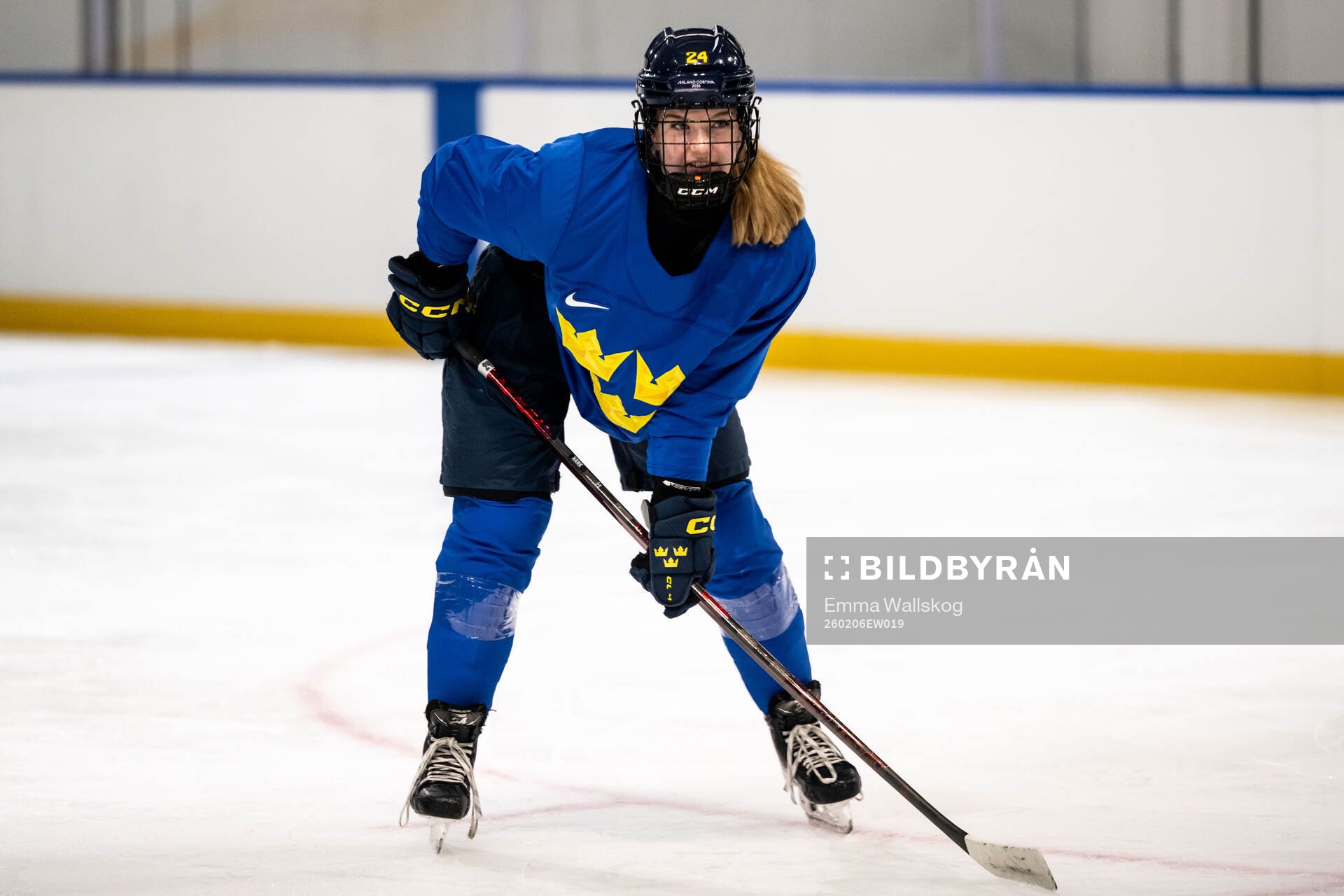 Ebba Hedqvist of Sweden at a ice hockey practice session