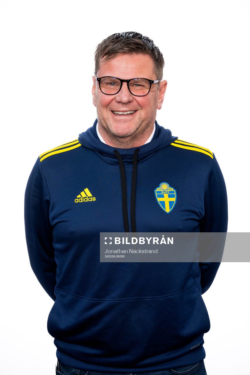 Coach Peter Stefansson
