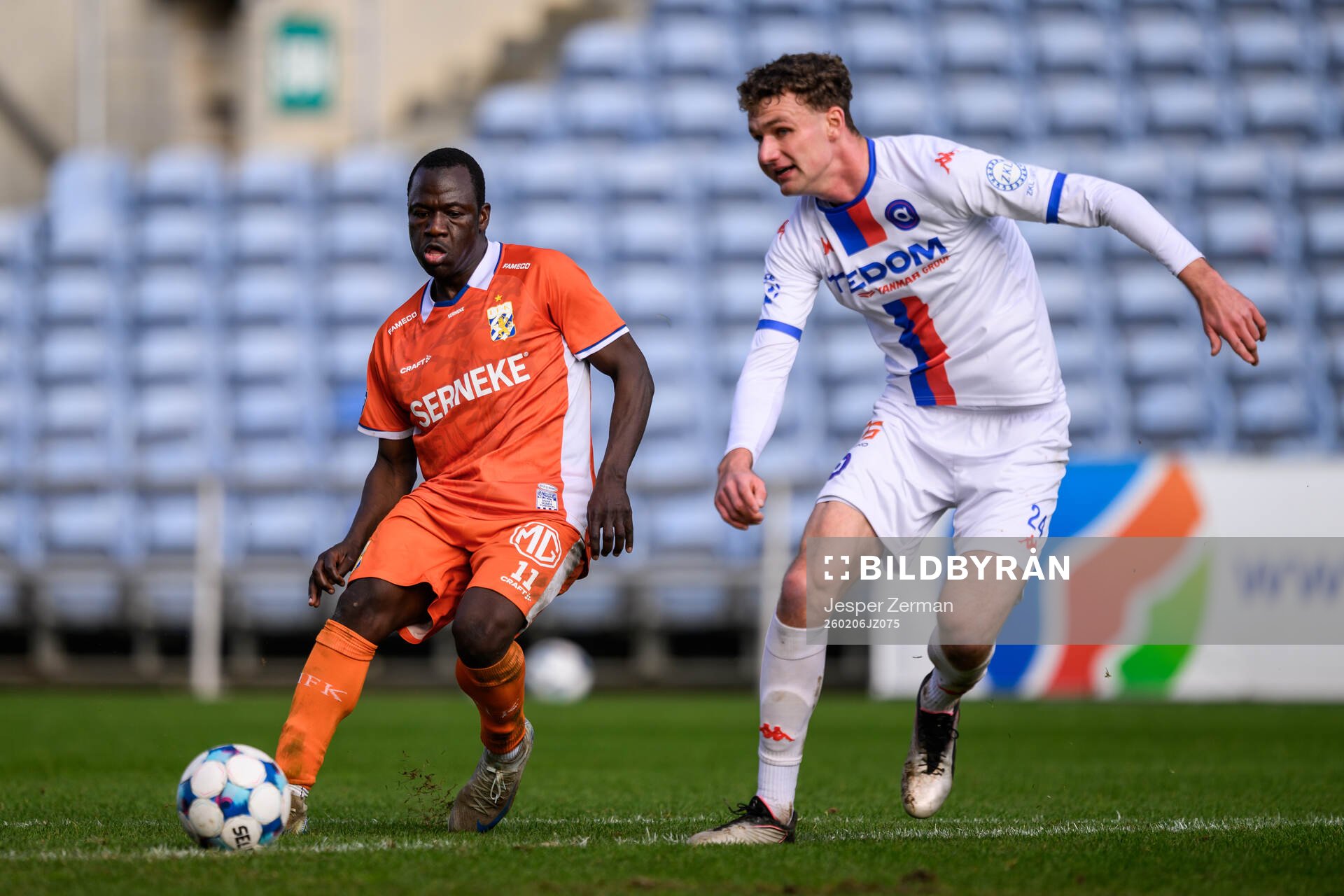 Saidou Alioum Moubarak of IFK Göteborg and Ondrej Coudek