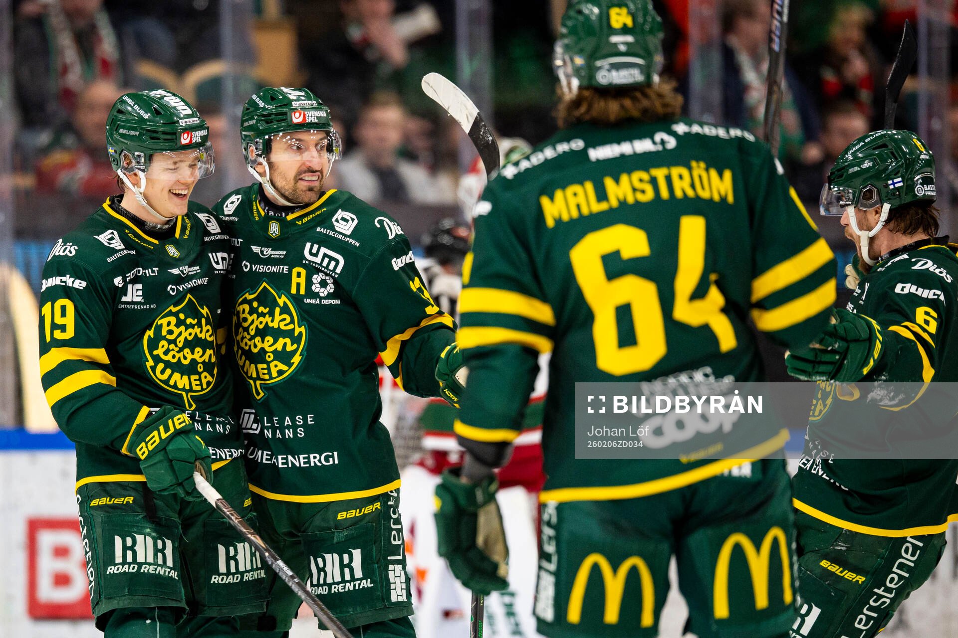 Björklövens Albin Lundin blir grattad