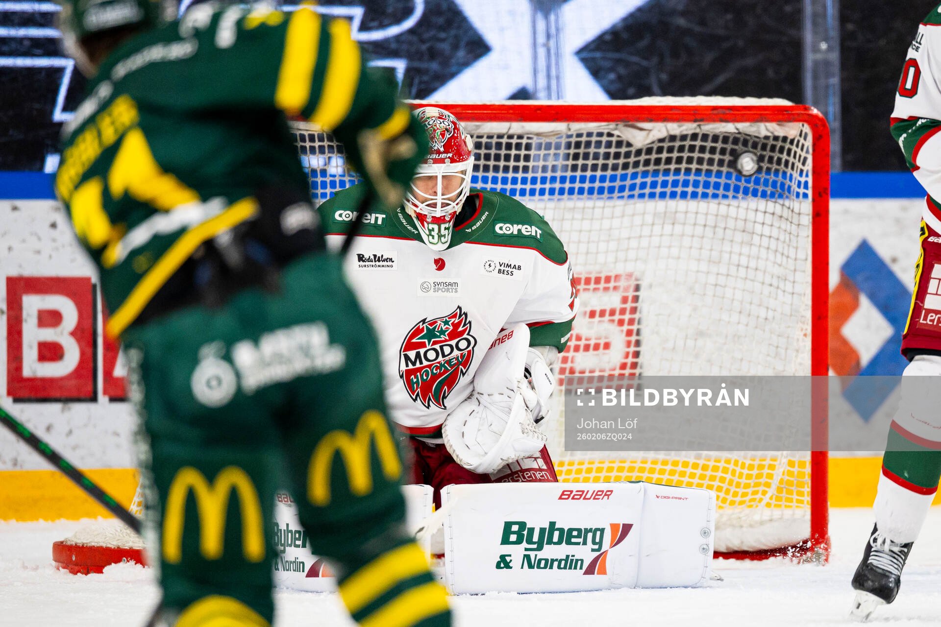 Modos målvakt Adam Werner släpper in 2-1