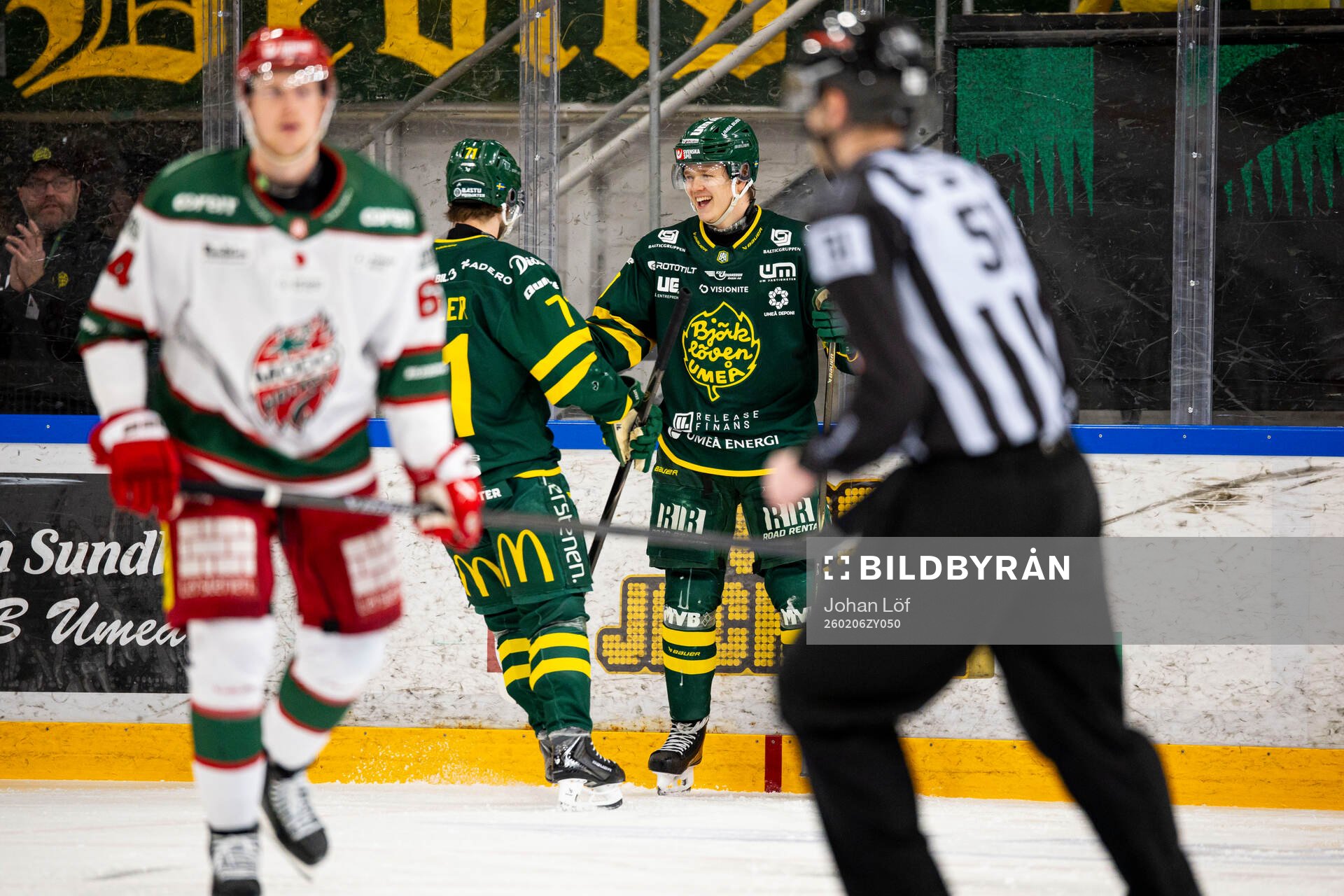 Björklövens Liam Dower Nilsson jublar