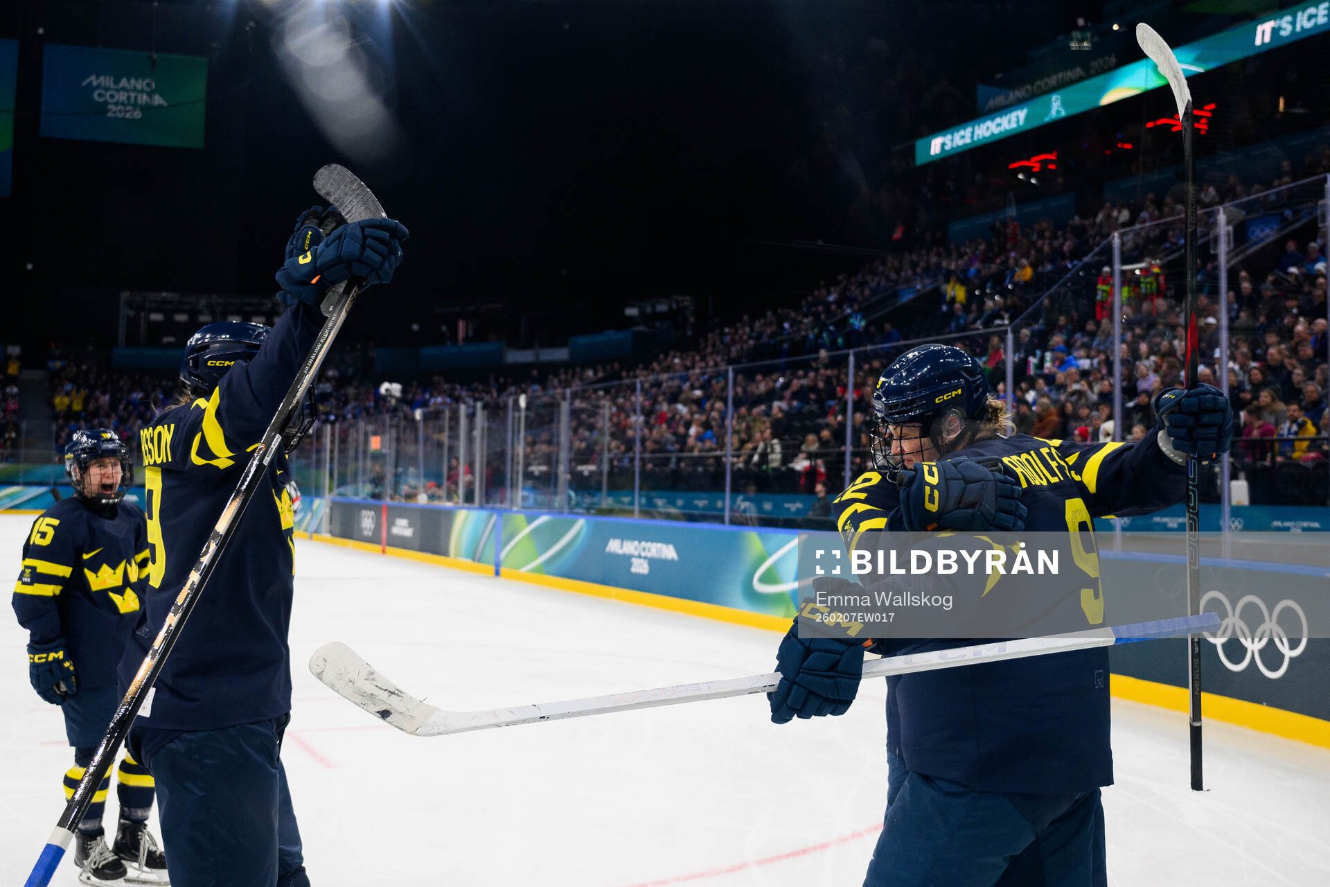 Jessica Adolfsson of Sweden celebrates the 1-0 goal in the