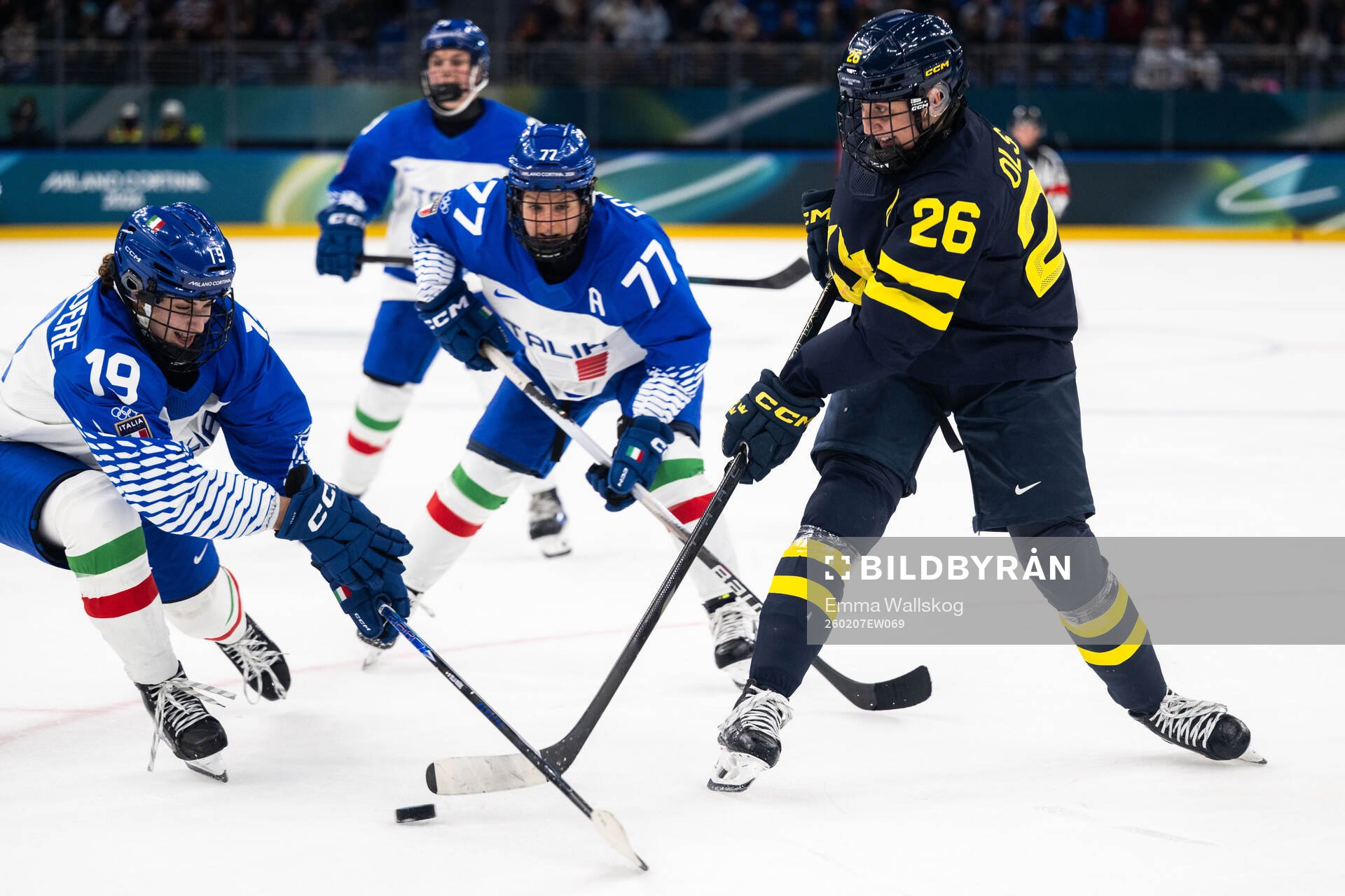 Hanna Olsson of Sweden against Kristin Della Rovere and