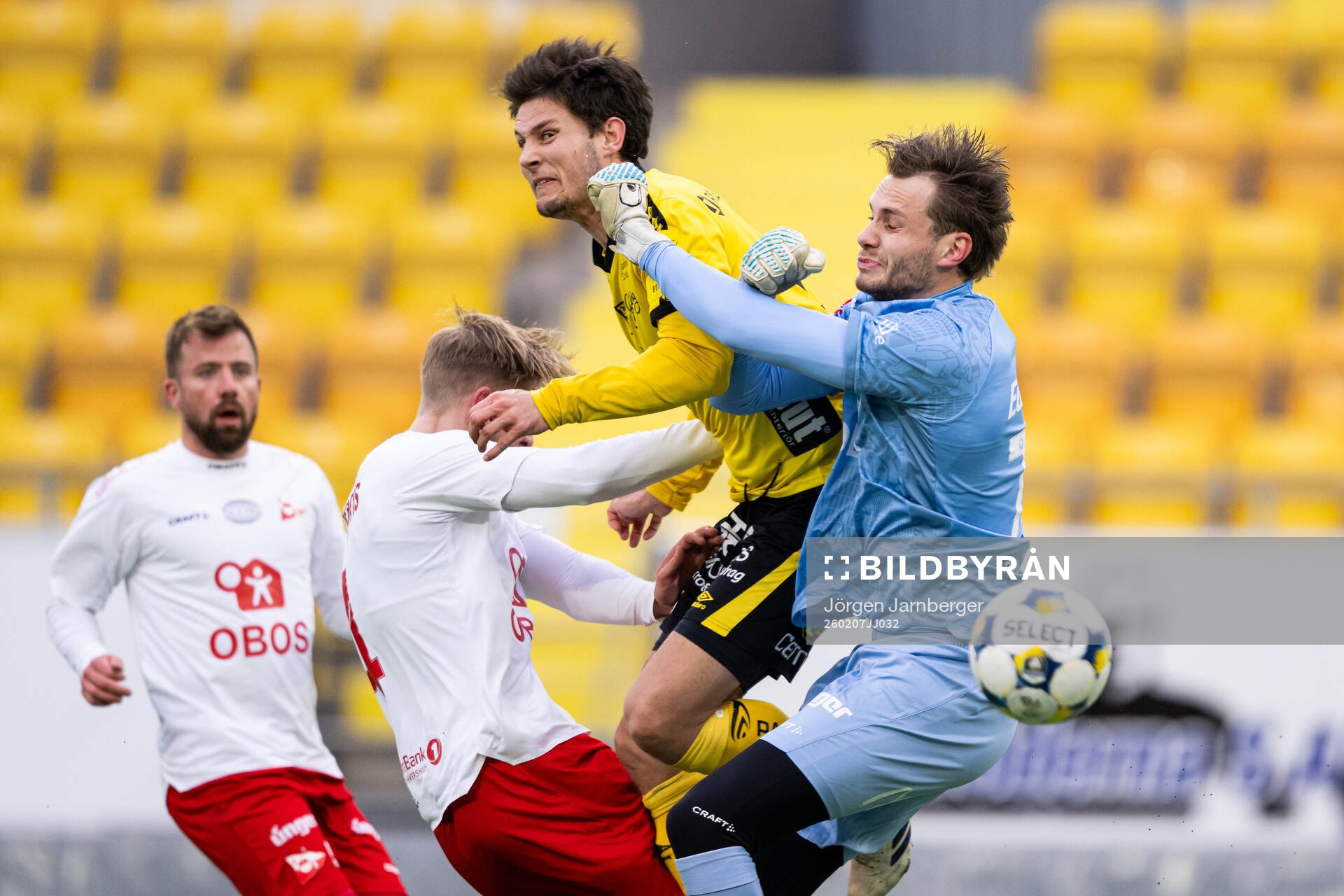 Elfsborgs Rasmus Wikström och Fredrikstads målvakt Martin
