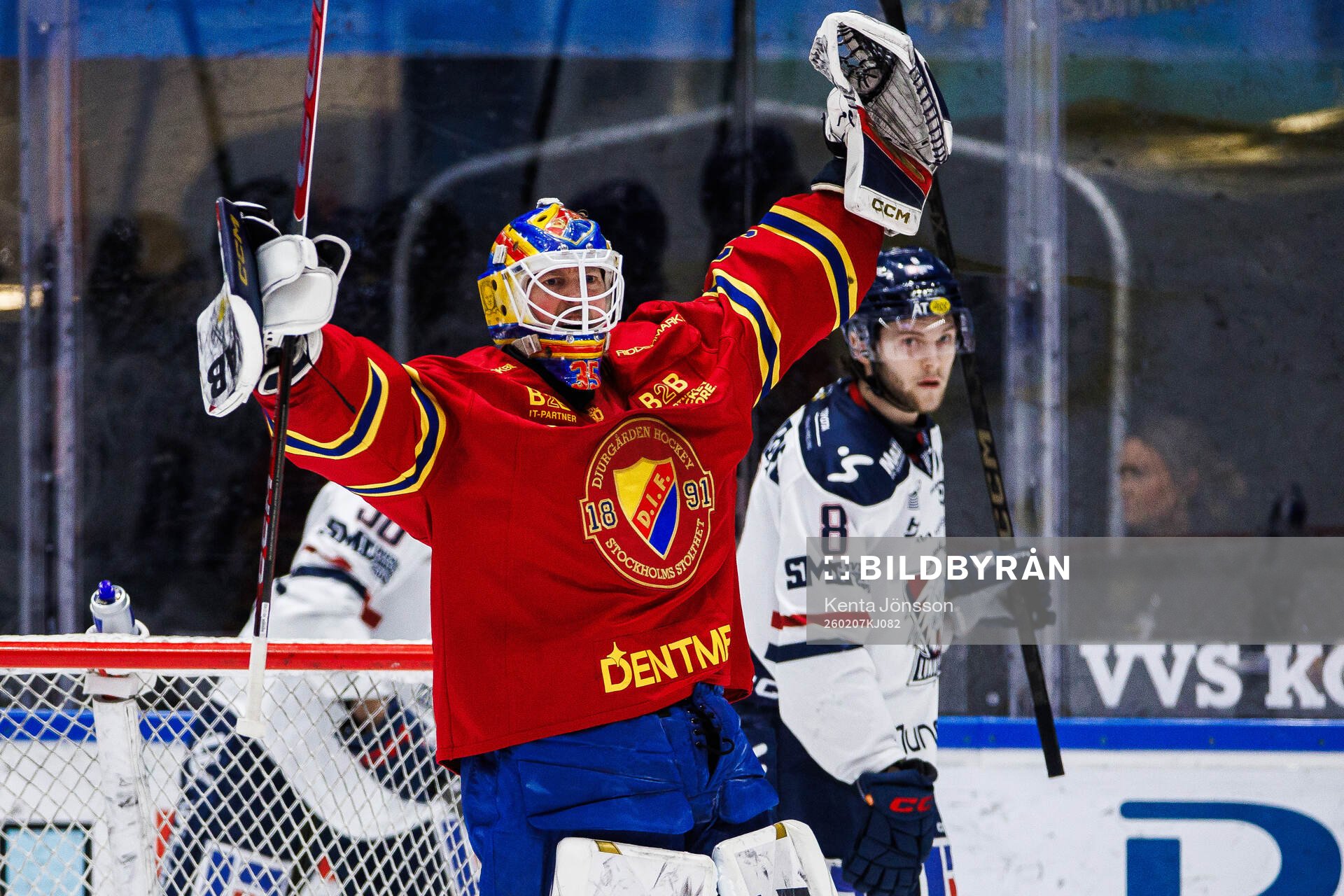 Djurgårdens målvakt Magnus Hellberg jublar