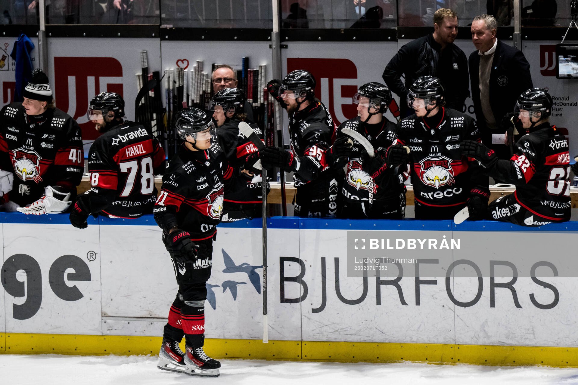 Malmö Redhawks Axel Sundberg jublar