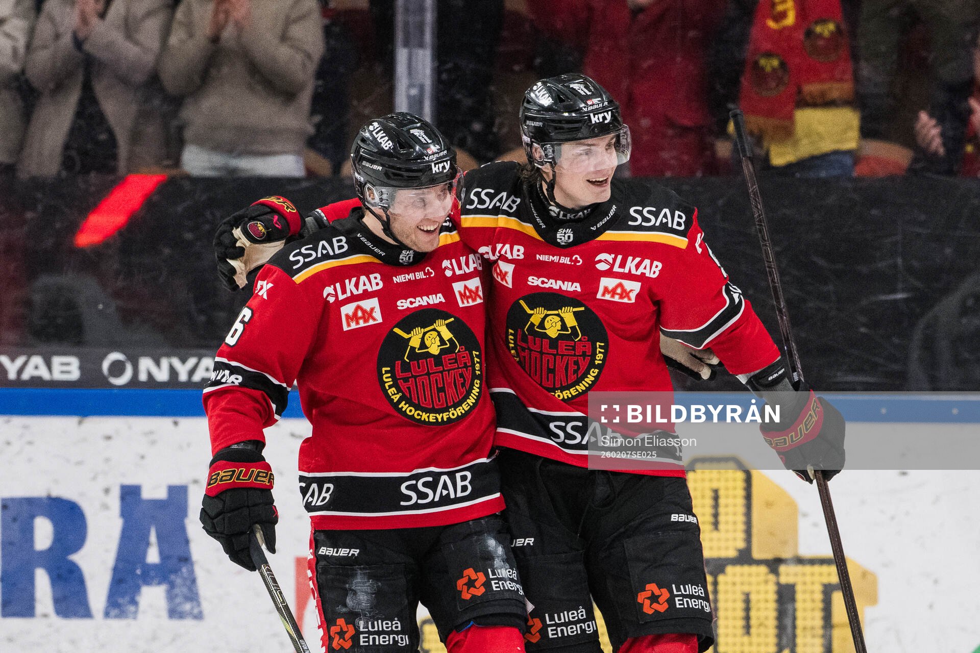 Luleås Anton Levtchi och Markus Nurmi jublar