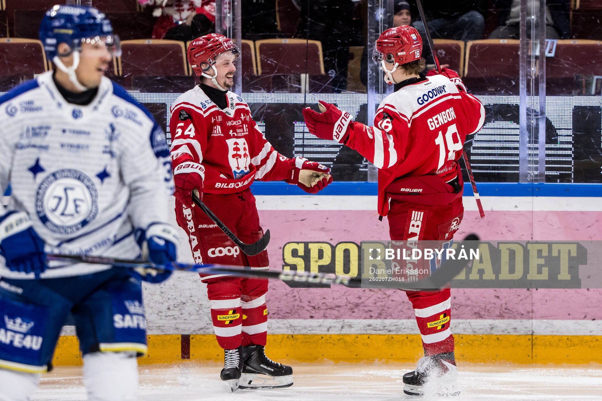 Timrås Jonathan Dahlén och Eddie Genborg jublar