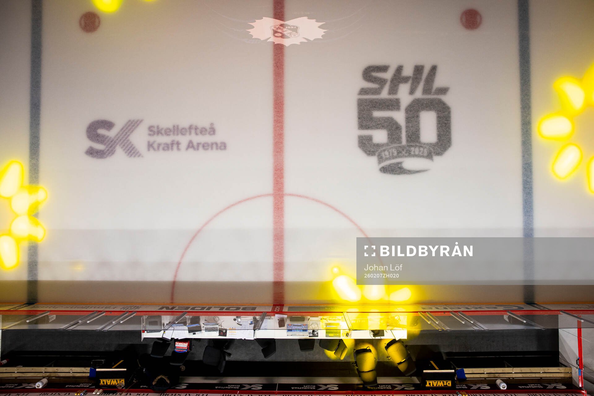 Skellefteå Kraft Arena och SHL 50 år logga innan