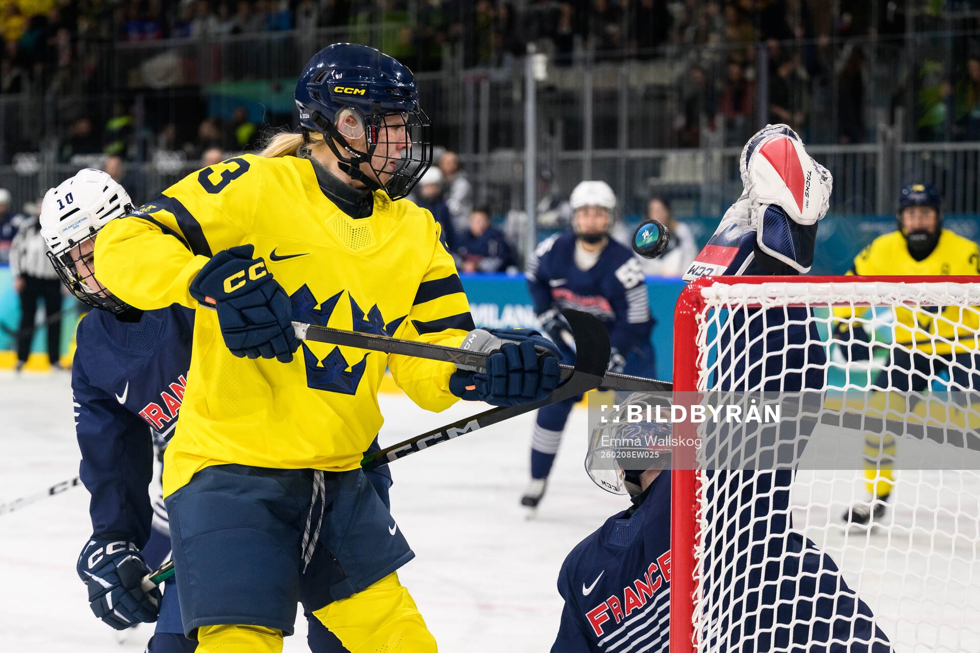 Thea Johansson of Sweden scores the 0-1 goal behind