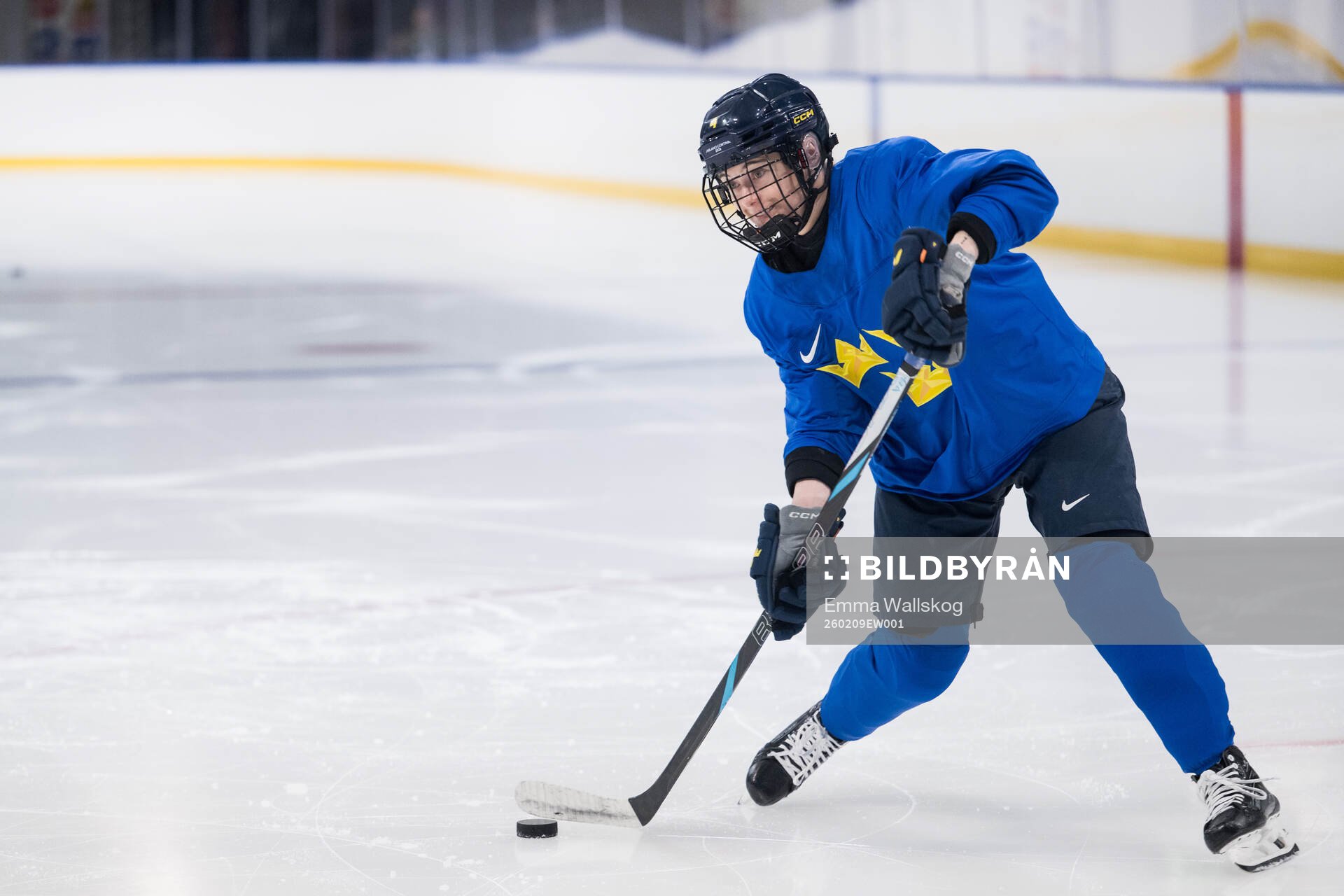 Linnea Andersson of Sweden at a ice hockey practice session