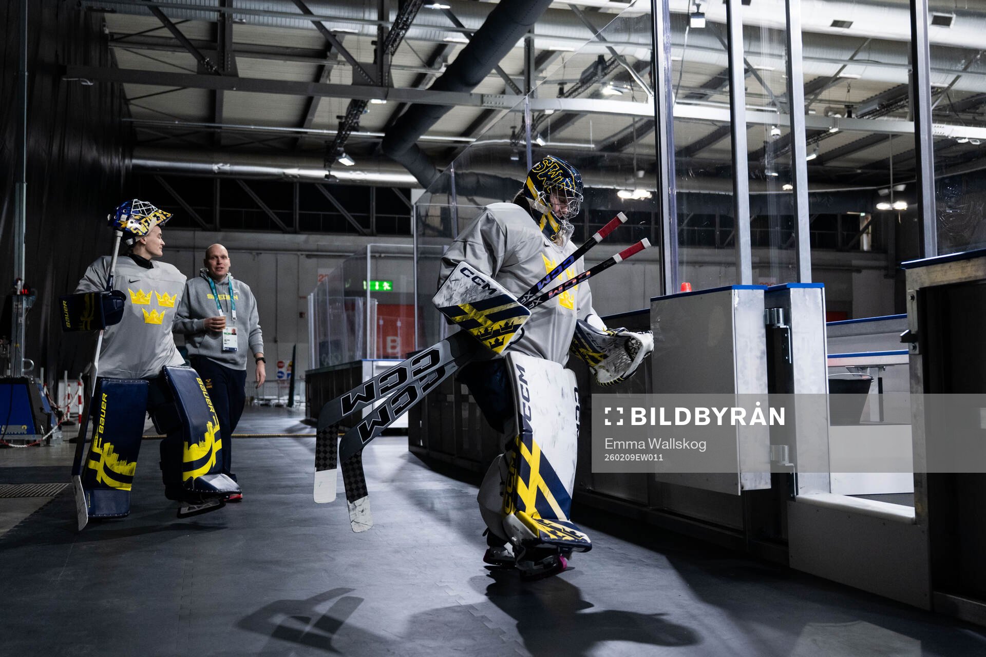 Goaltender Emma Söderberg and goaltender Ebba Svensson