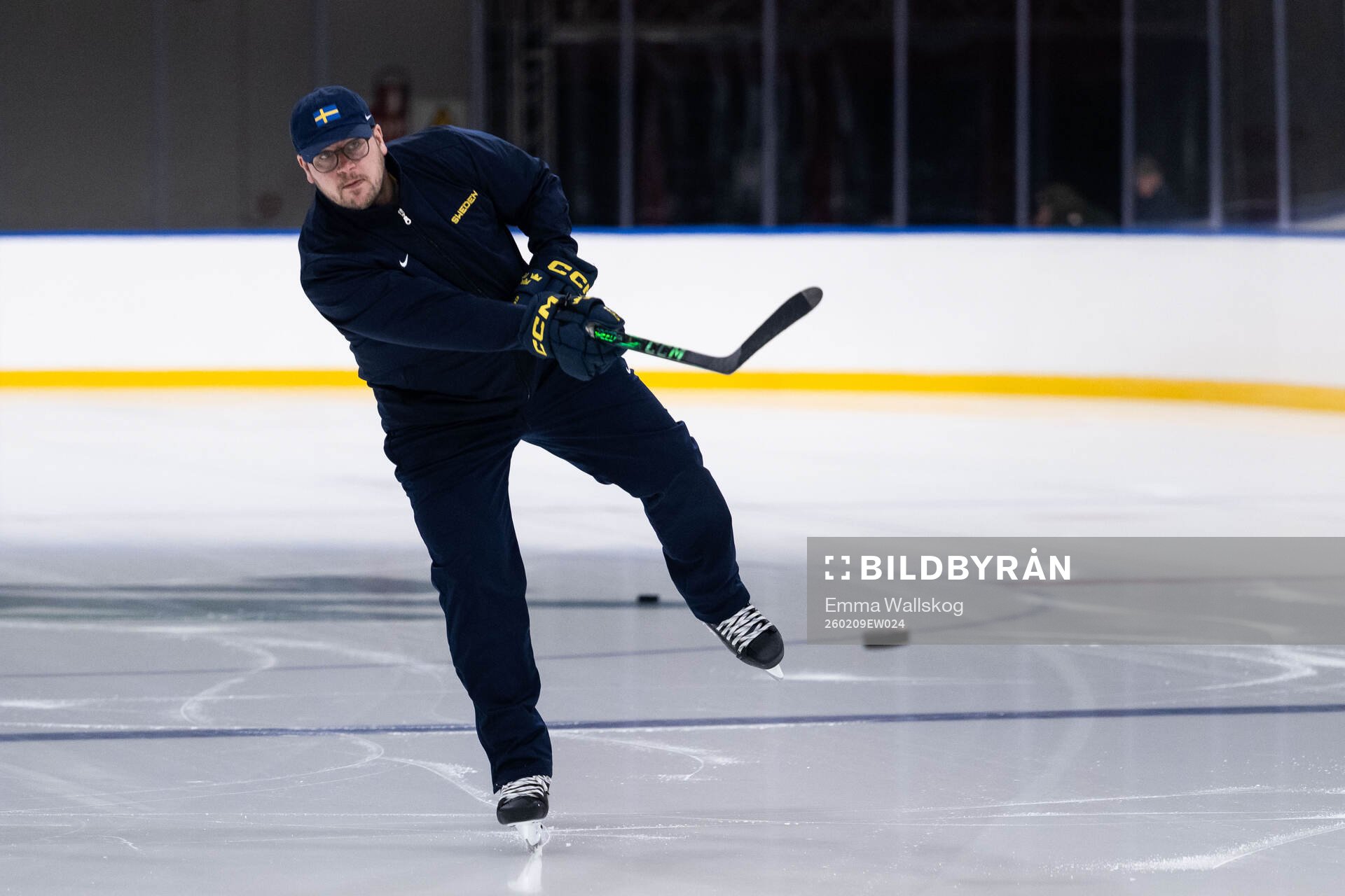 Assistant coach Dennis Bozic of Sweden at a ice hockey