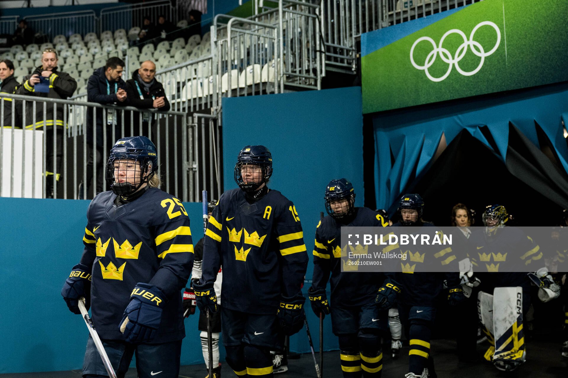 Lina Ljungblom, Sara Hjalmarsson and Hanna Thuvik of Sweden