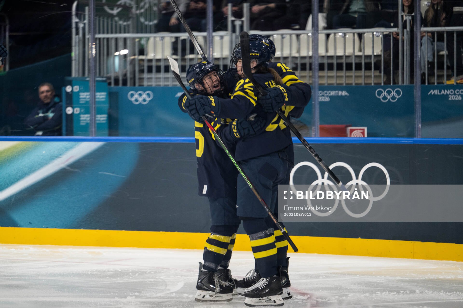Hanna Thuvik, Lisa Johansson and Sara Hjalmarsson of Sweden