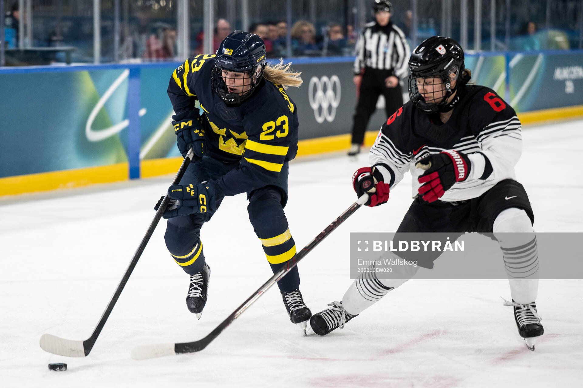 Thea Johansson of Sweden and Kohane Sato of Japan in the