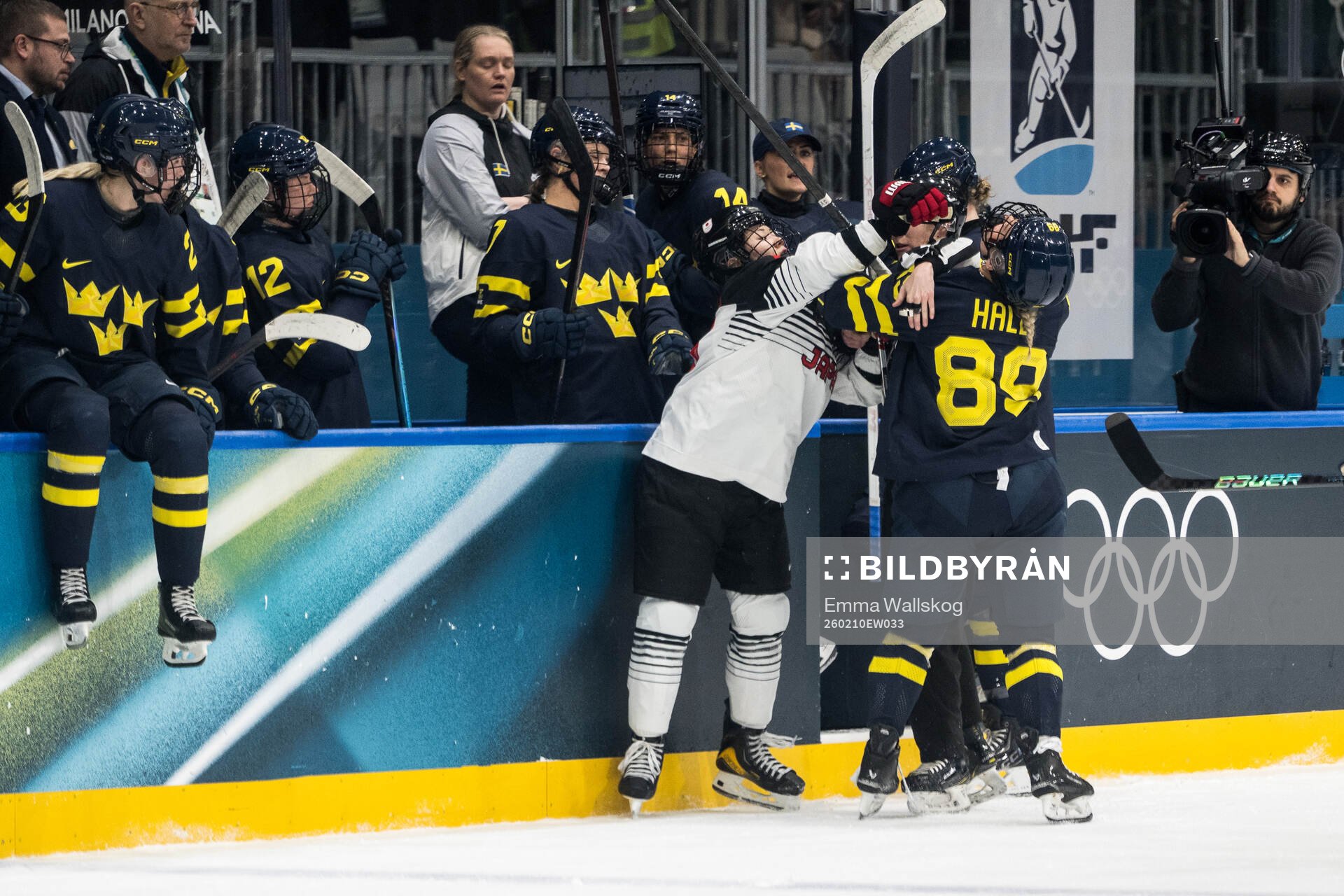 Kohane Sato of Japan and Nicole Hall of Sweden in the
