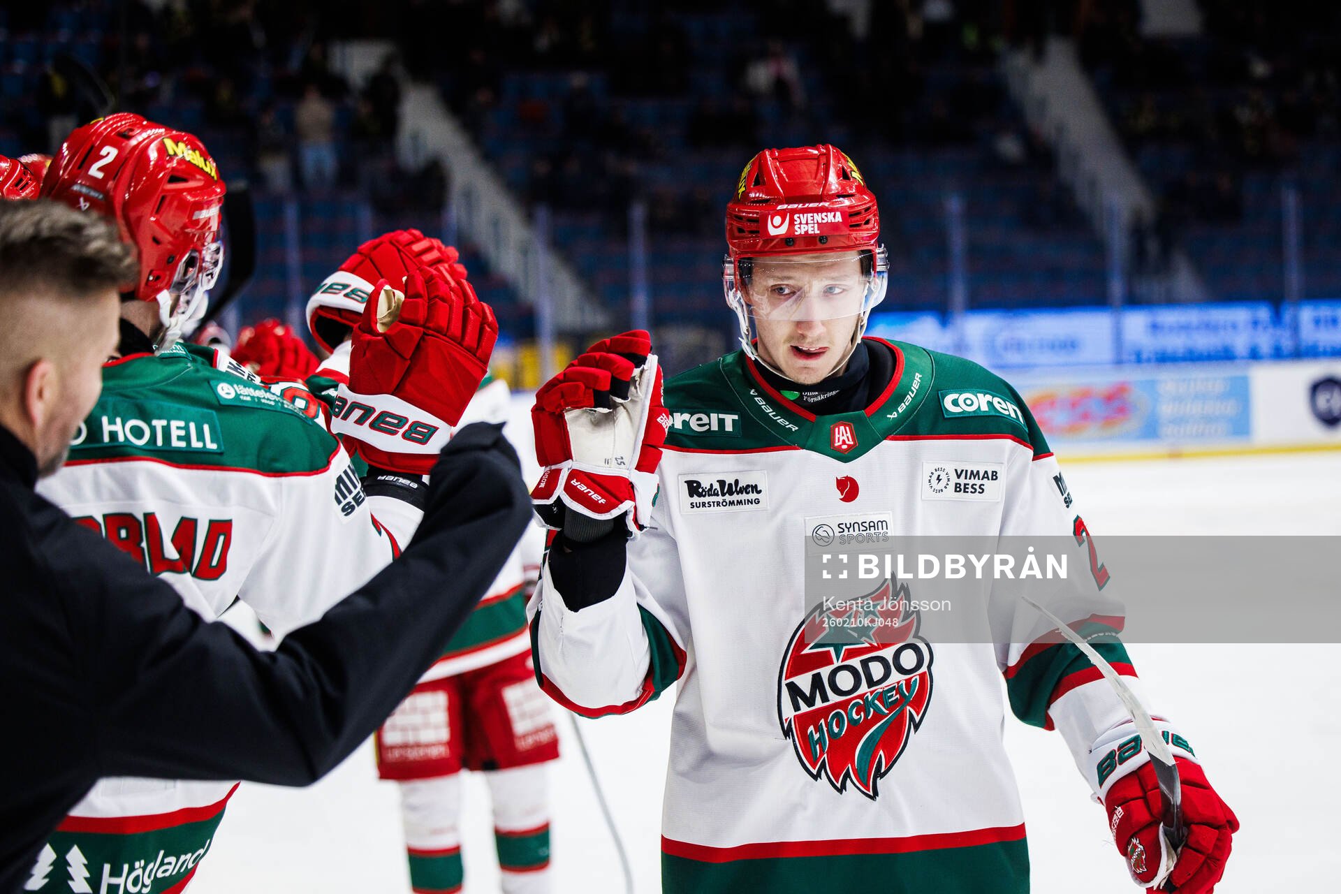 Modos Carl Mattsson jublar