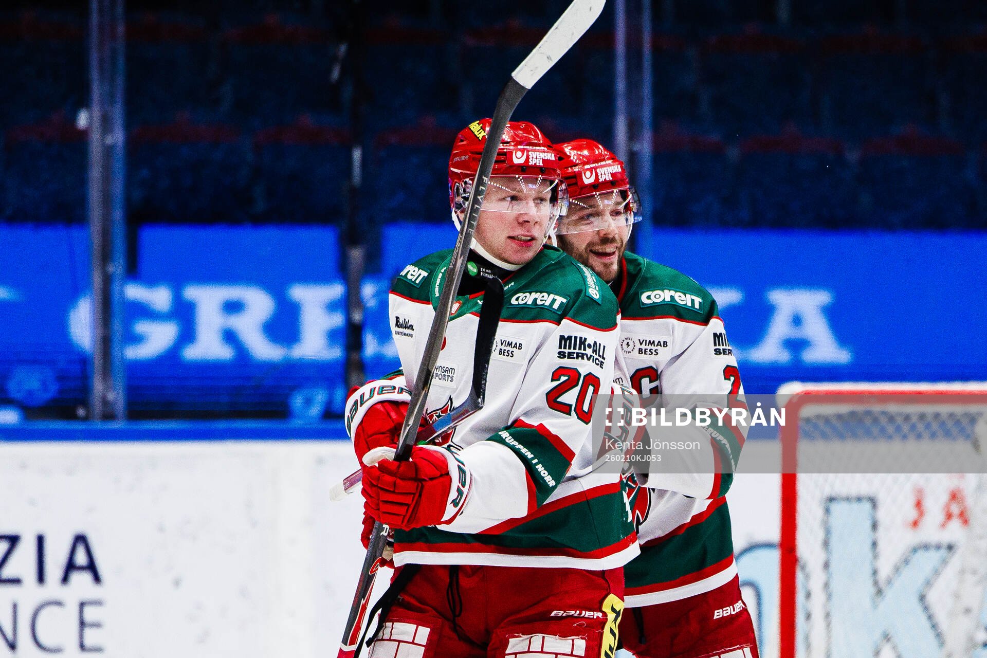 Modos Milton Gästrin och David Rundblad jublar