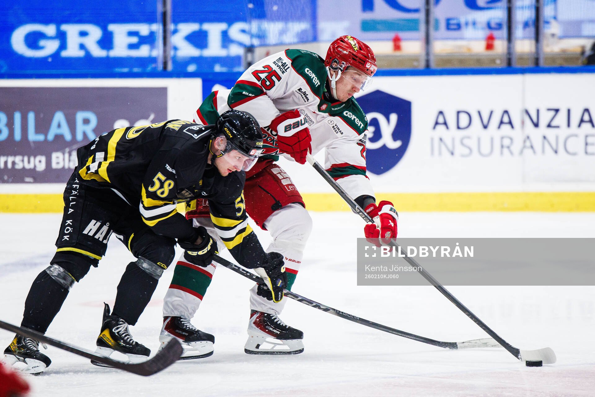 AIKs Oskar Magnusson och Modos Carl Mattsson
