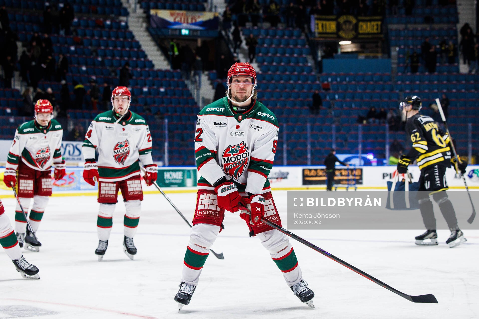 Modos Jesper Olofsson jublar