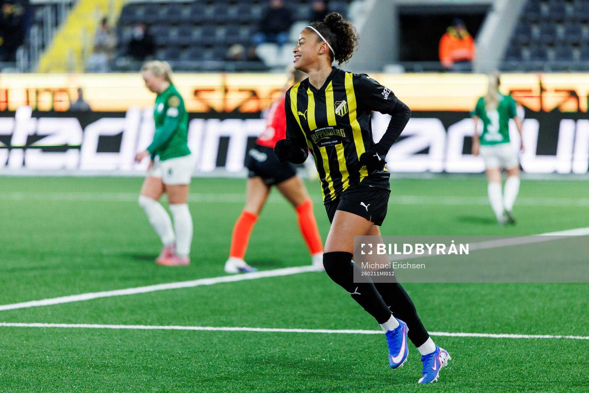 Felicia Schröder of Häcken celebrates