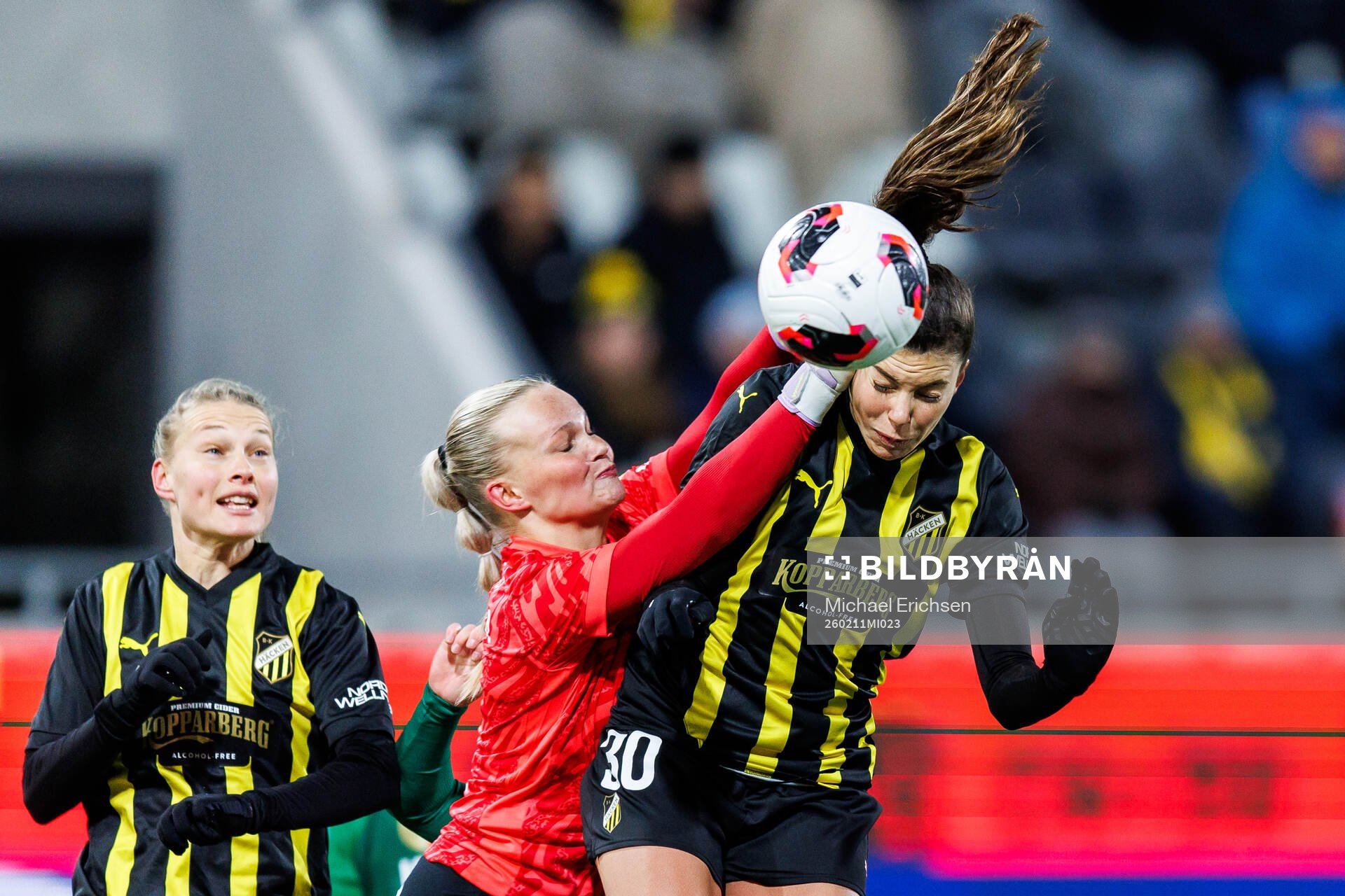 Helena Sampaio of Häcken scores 7-0 against Herdis Halla