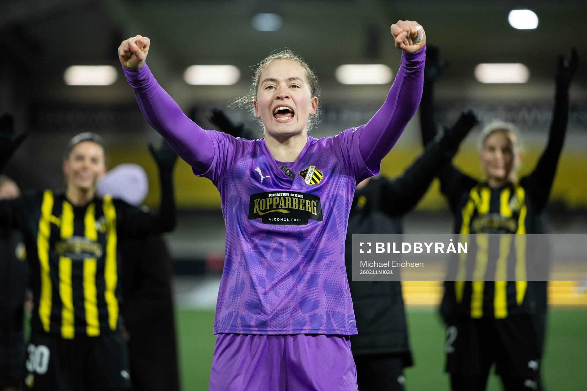 Goalkeeper Fanney Birkisdottir of Häcken celebrates