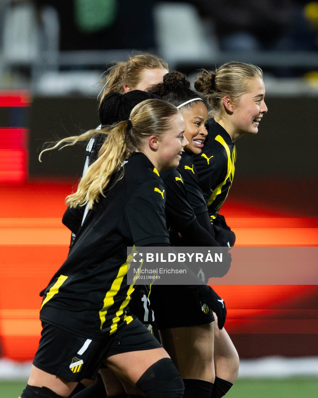Paulina Nyström of Häcken celebrate the 6-0 goal with
