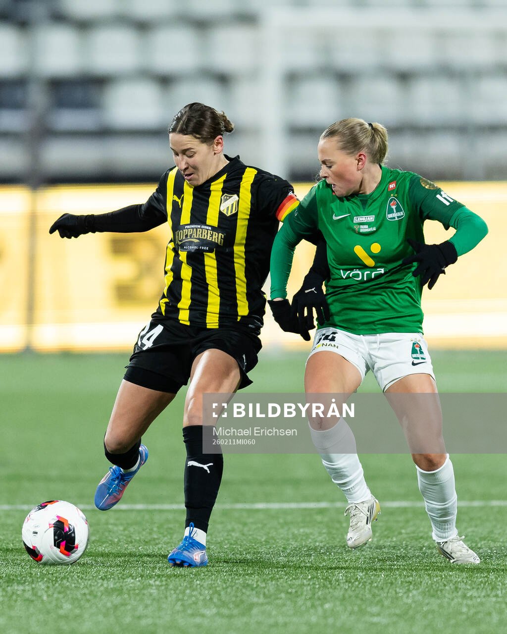 Tabby Tindell of Häcken and Hrafnhildur Asa Halldorsdottir