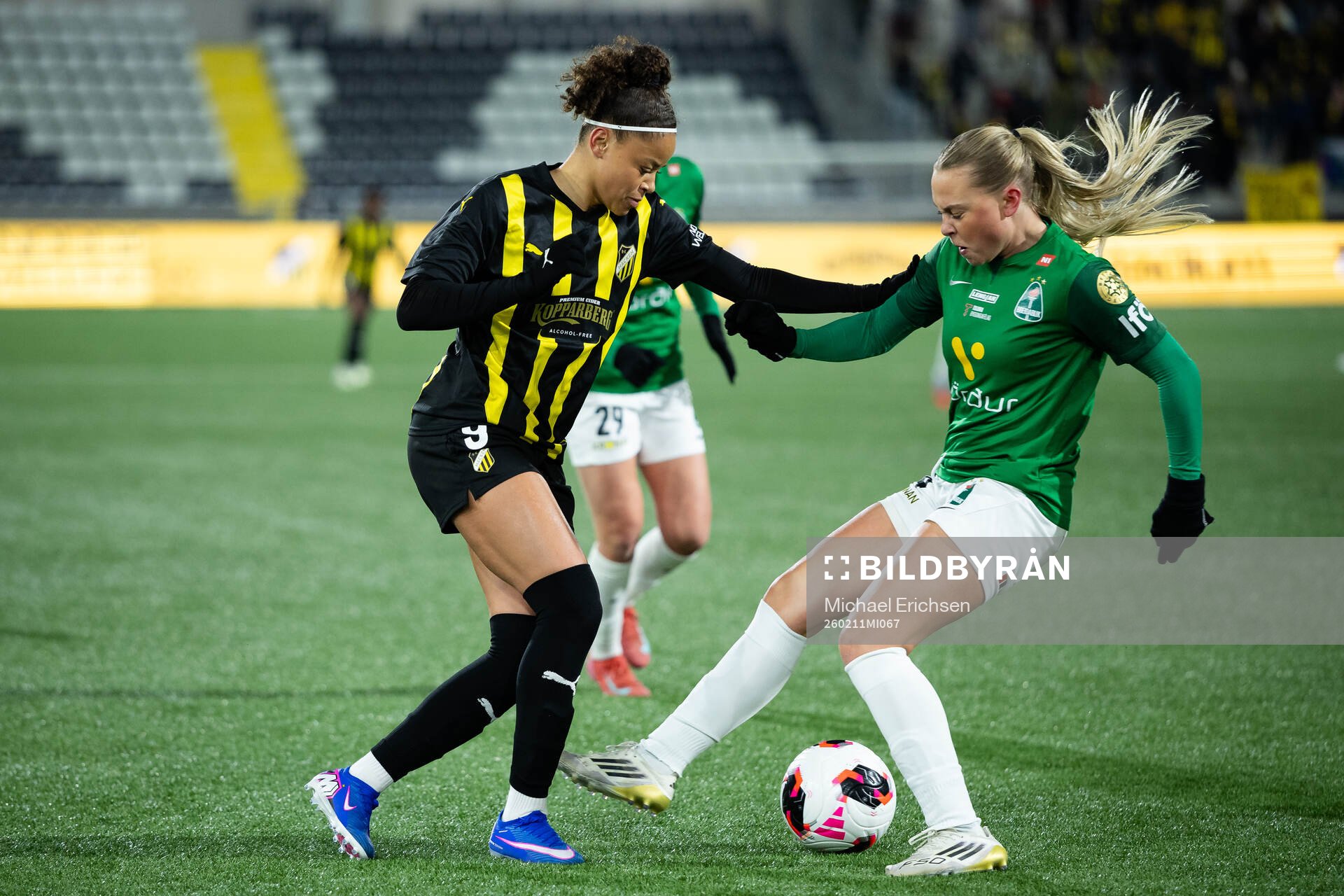 Felicia Schröder of Häcken and Hrafnhildur Asa