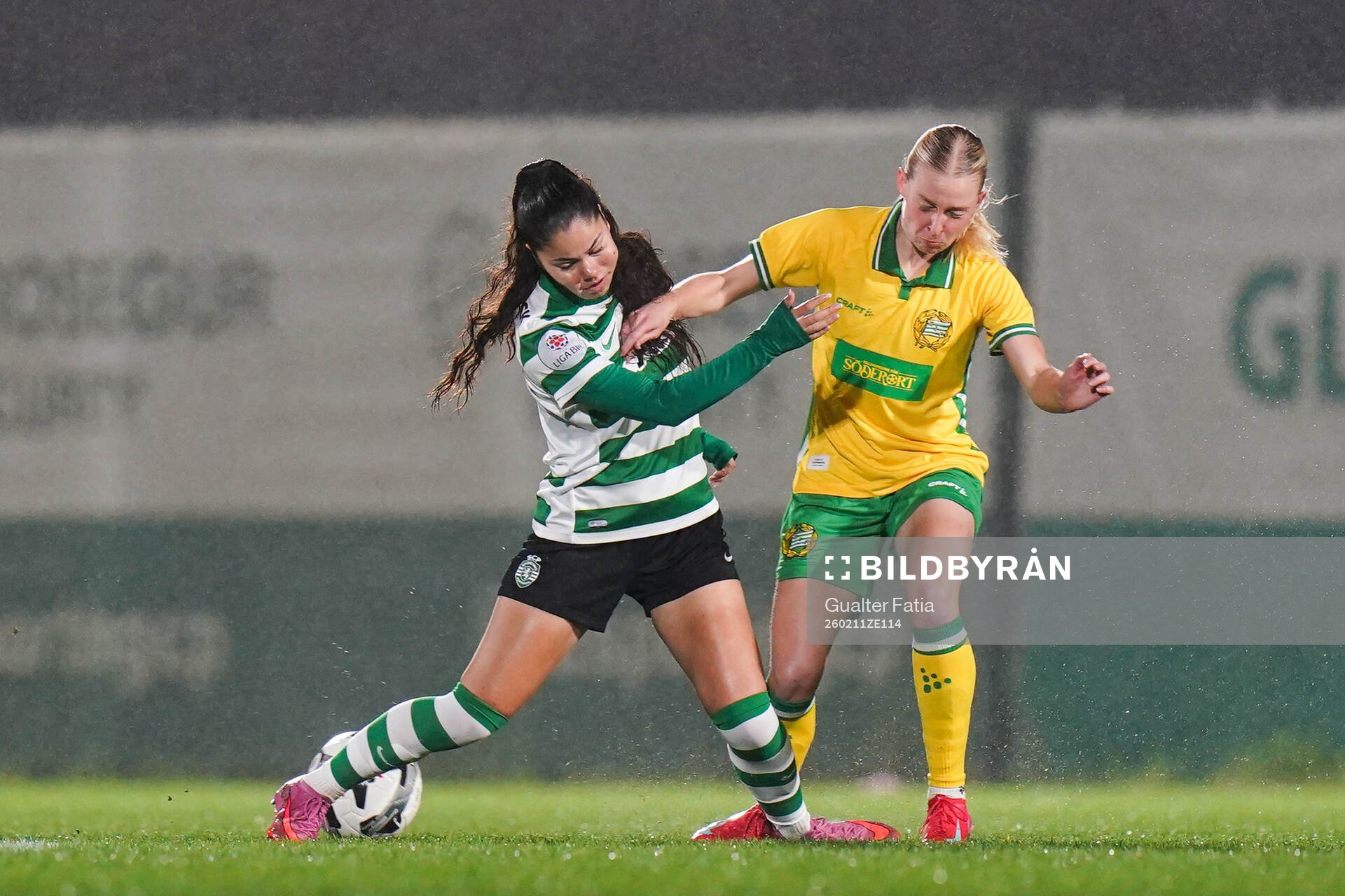 Jeneva Hernandez Gray of Sporting CP and Emilie Joramo of